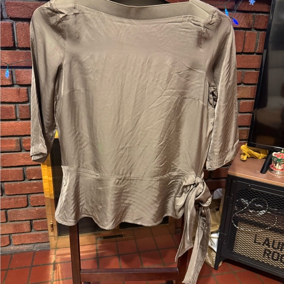 Silk YAYA blouse size 36 i,olive colour in great condition - Picture 2 of 8